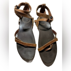 Chaco Brown Leather Sandals Wrap Ankle‎ Fasten Sz 9